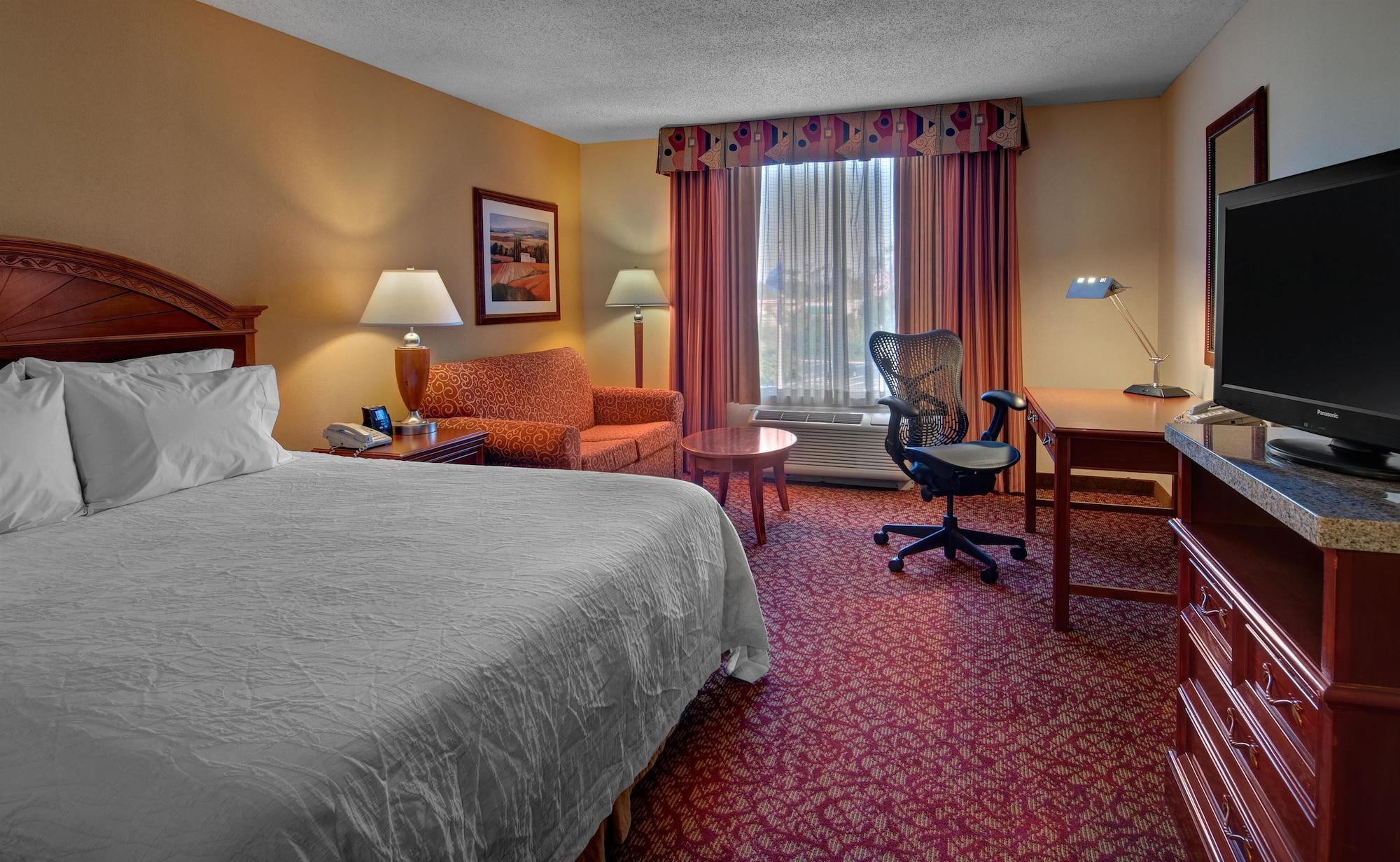 Hilton Garden Inn Newport News Esterno foto