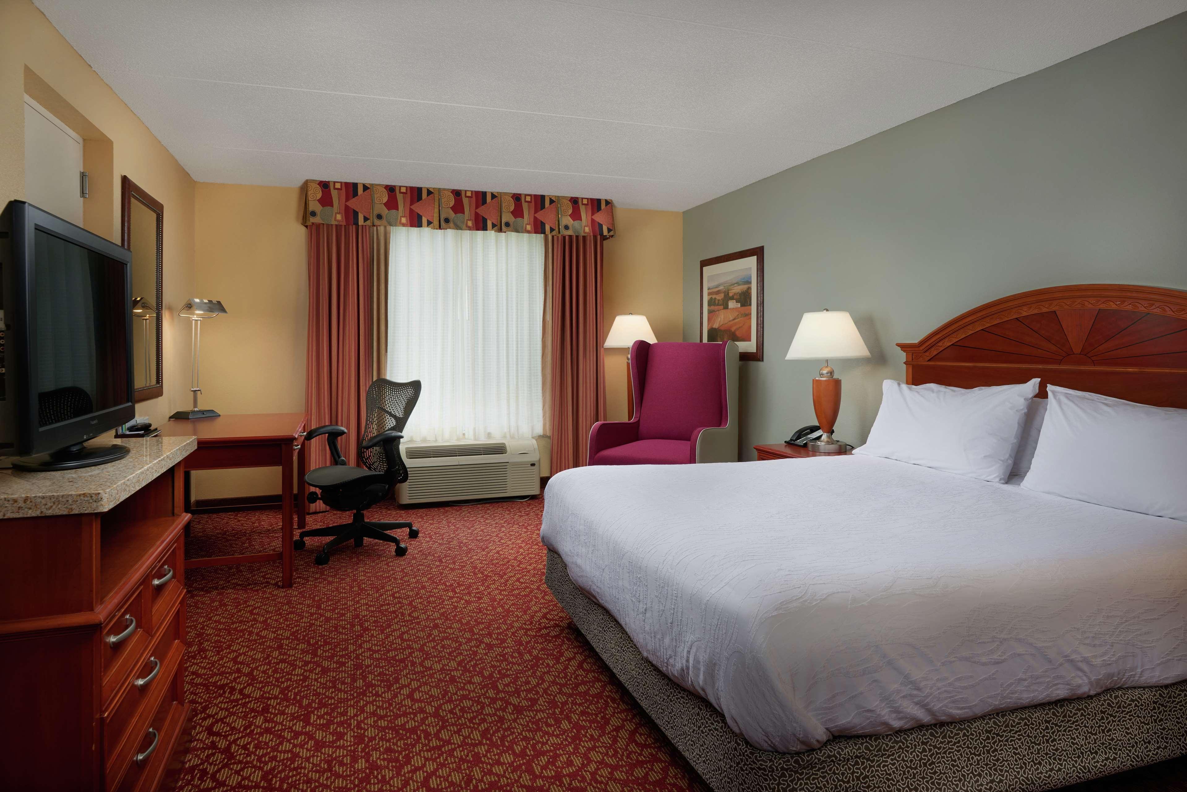 Hilton Garden Inn Newport News Esterno foto