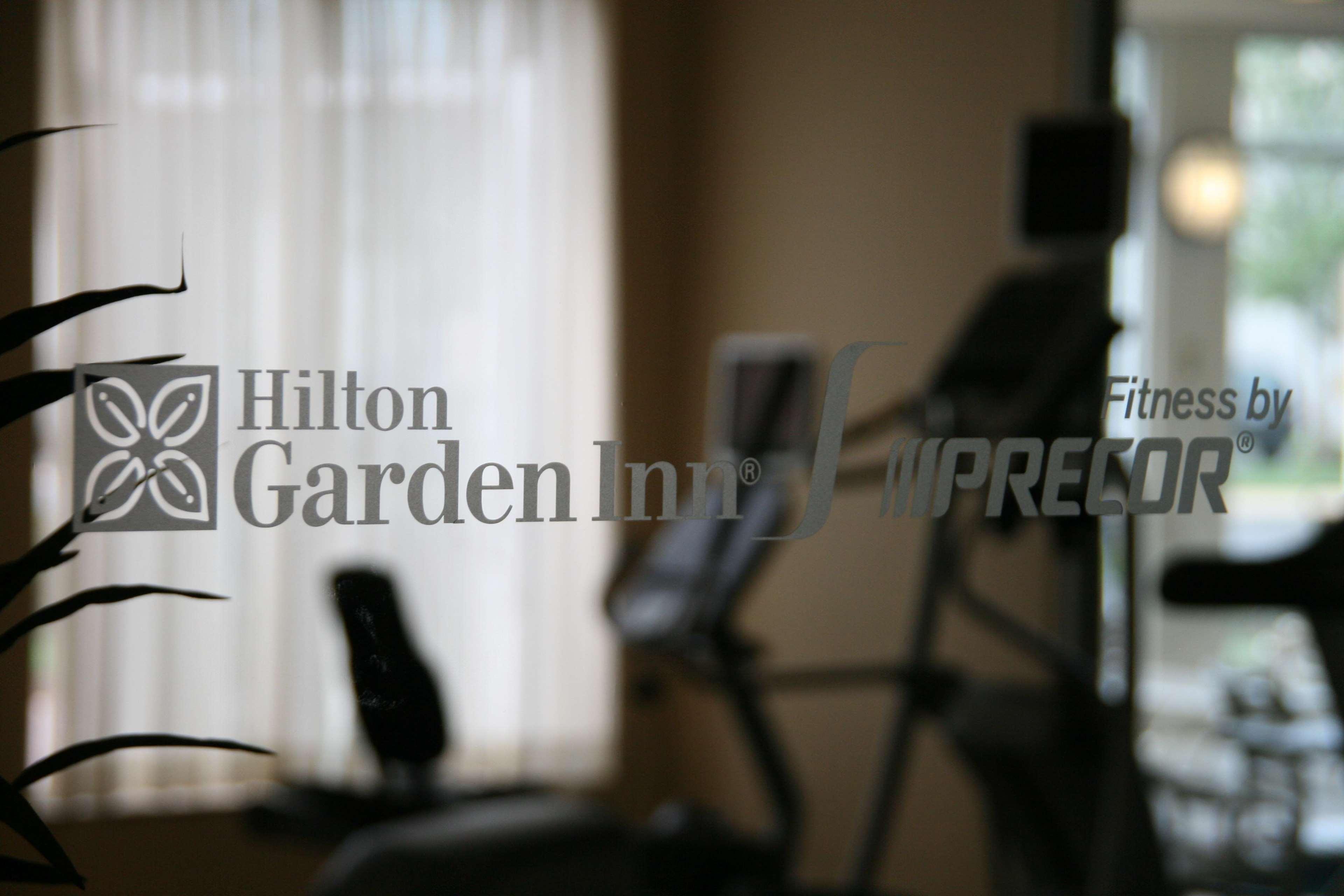 Hilton Garden Inn Newport News Esterno foto