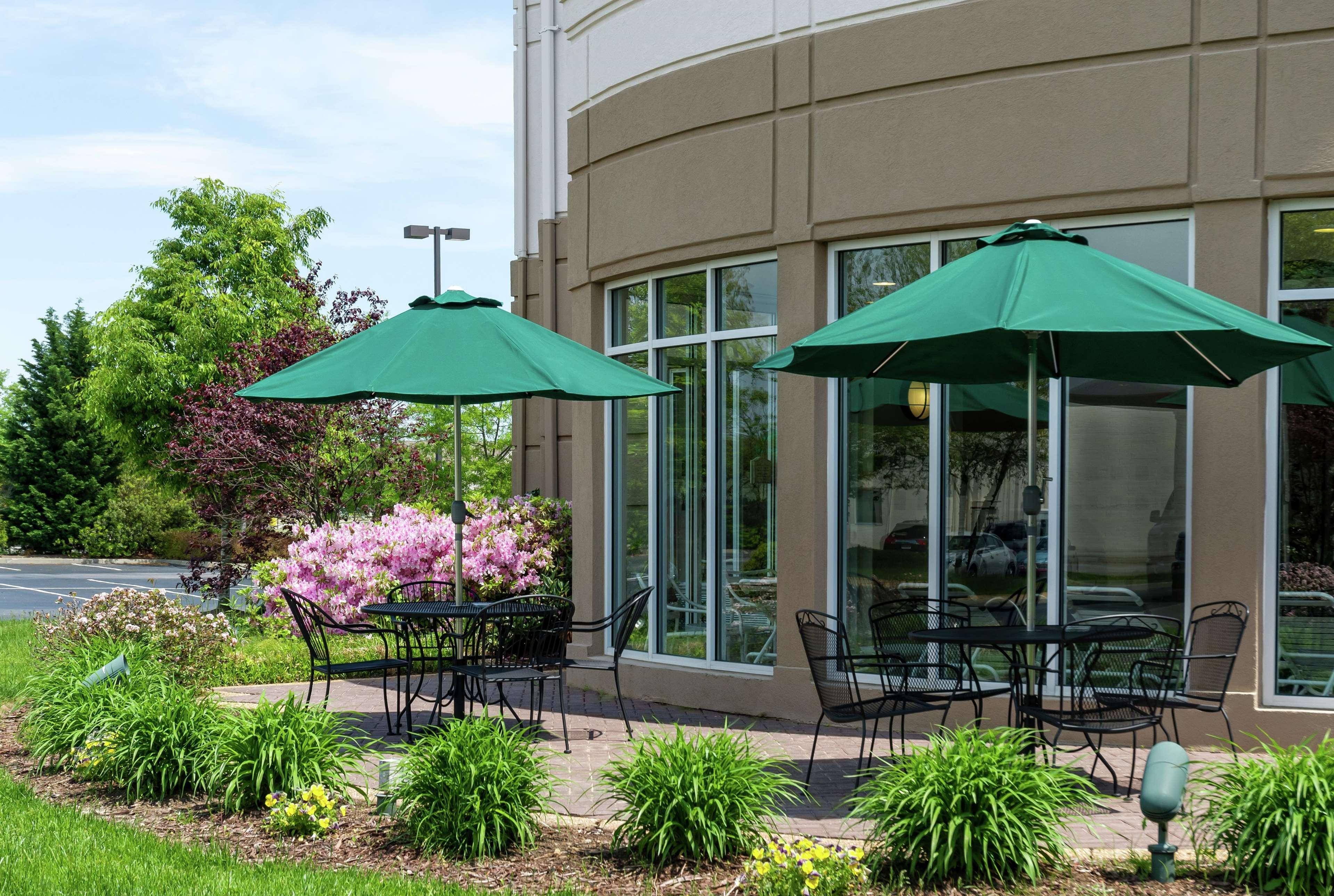 Hilton Garden Inn Newport News Esterno foto