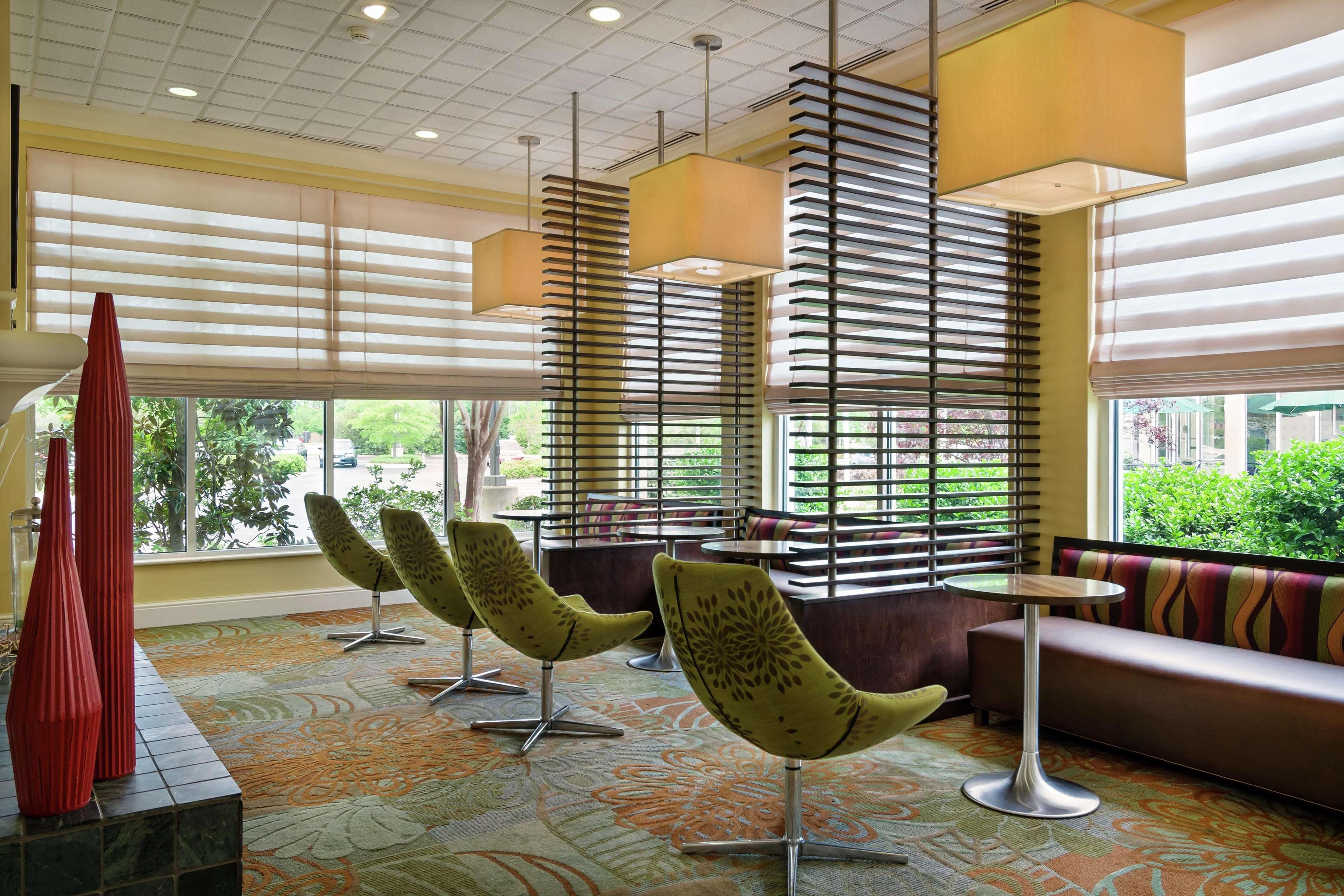 Hilton Garden Inn Newport News Esterno foto