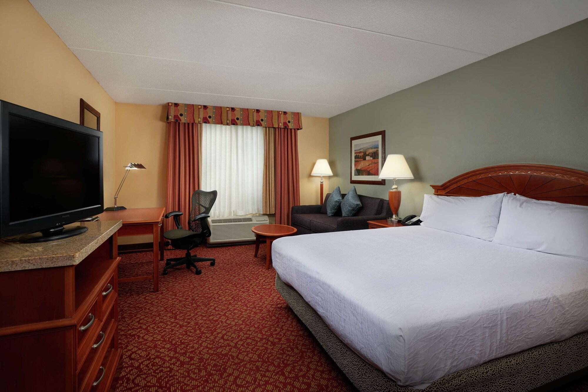 Hilton Garden Inn Newport News Esterno foto