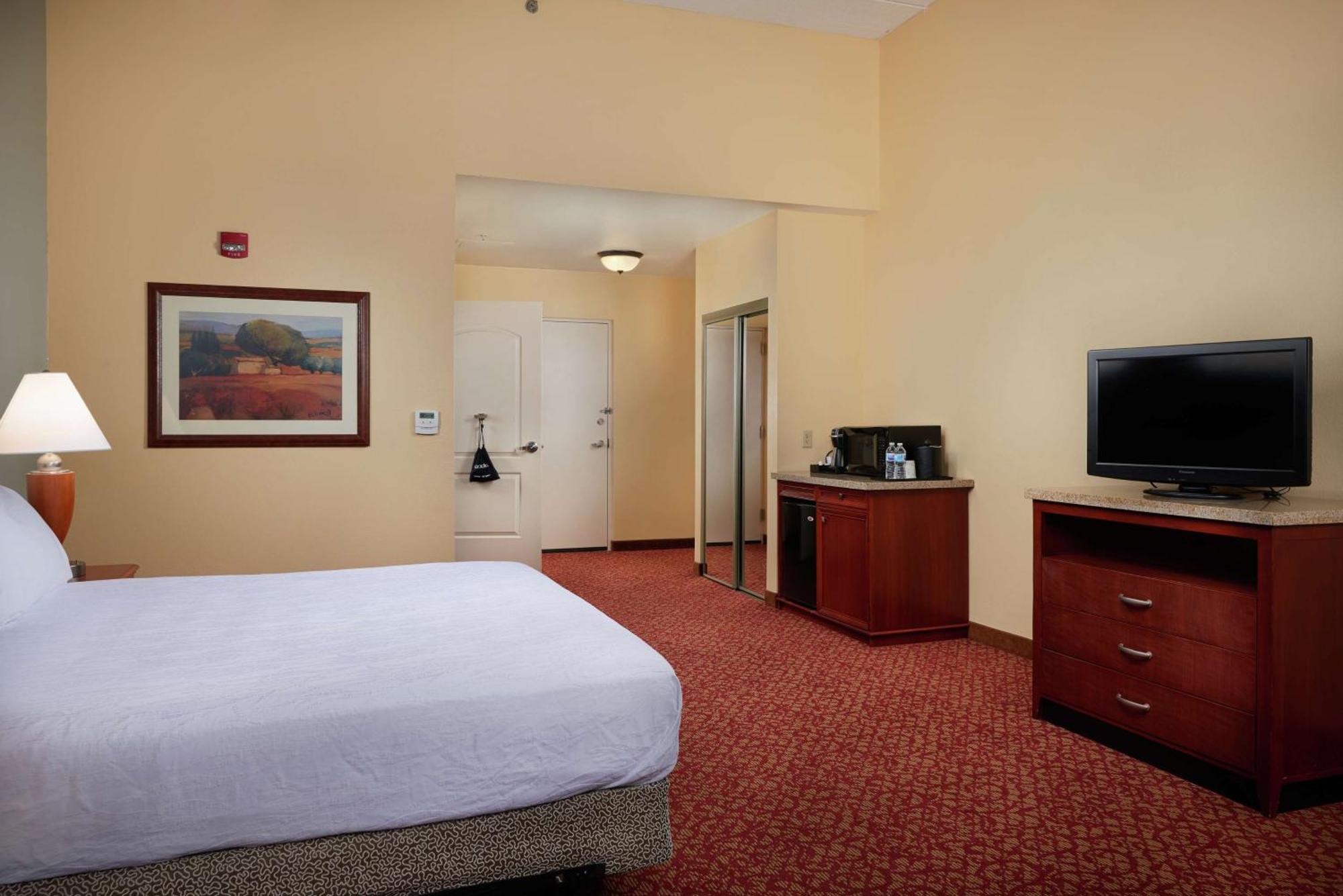 Hilton Garden Inn Newport News Esterno foto