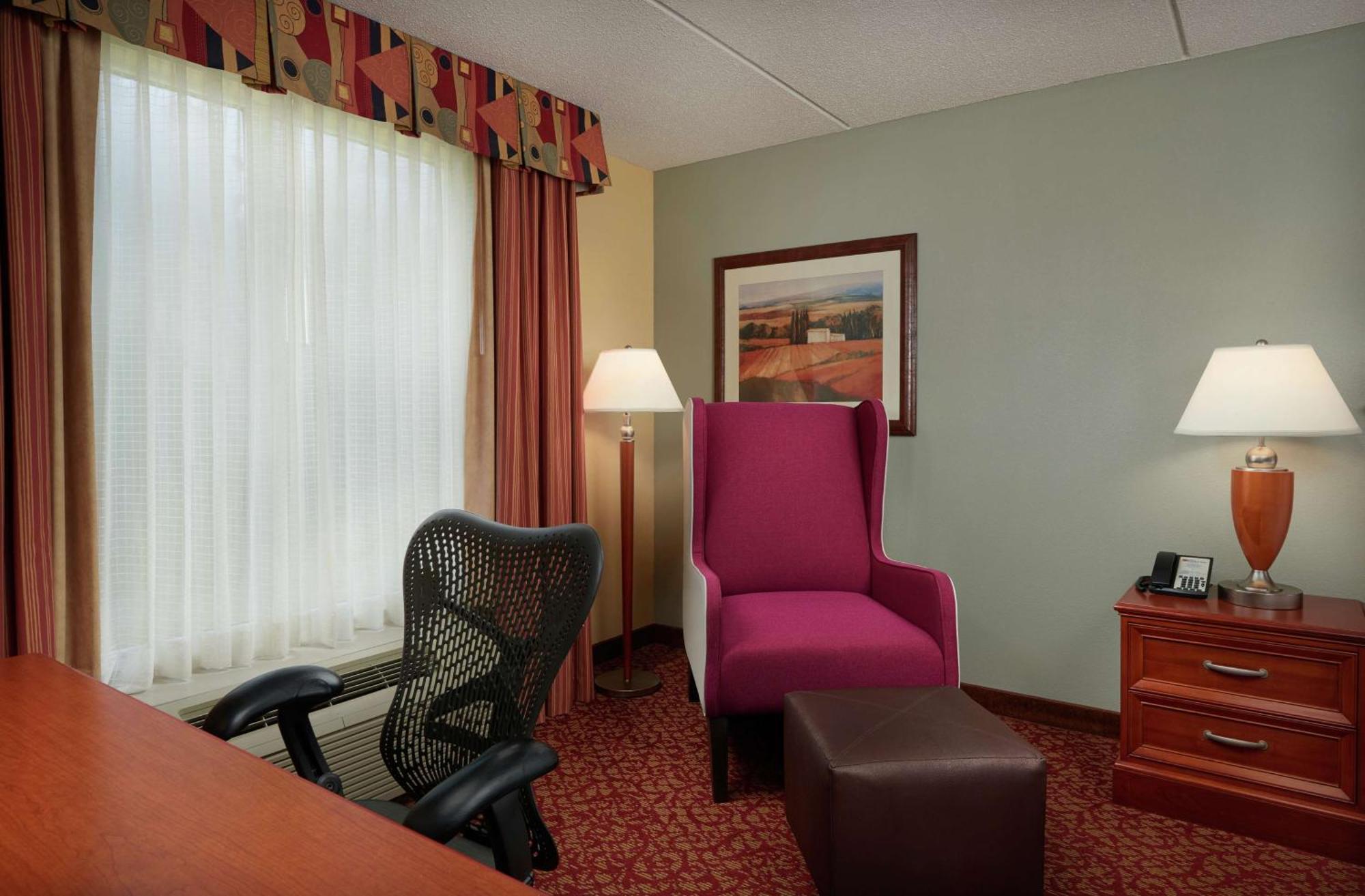 Hilton Garden Inn Newport News Esterno foto