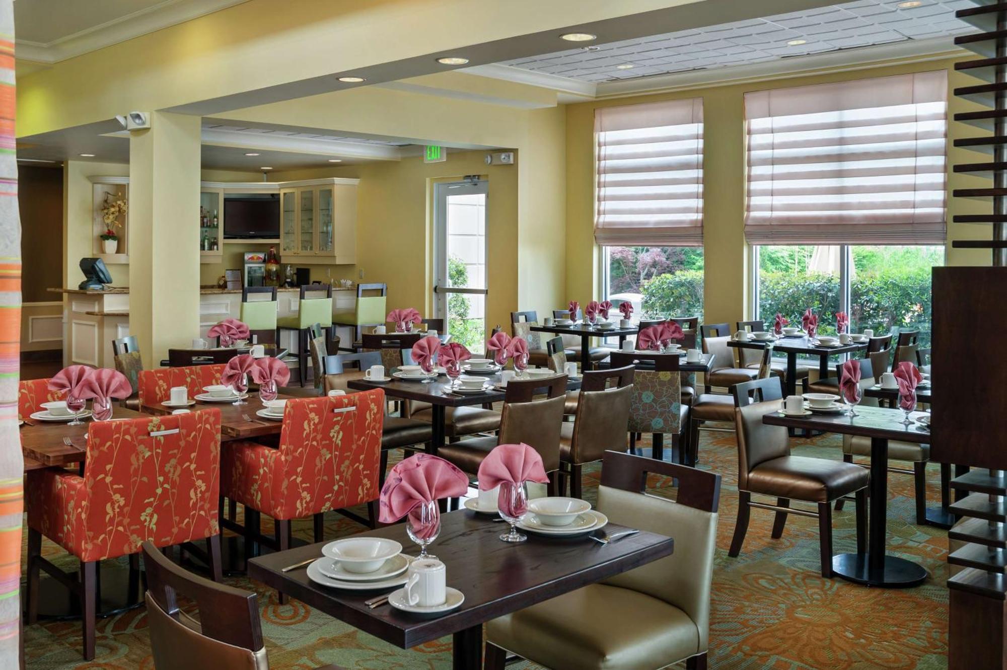 Hilton Garden Inn Newport News Esterno foto