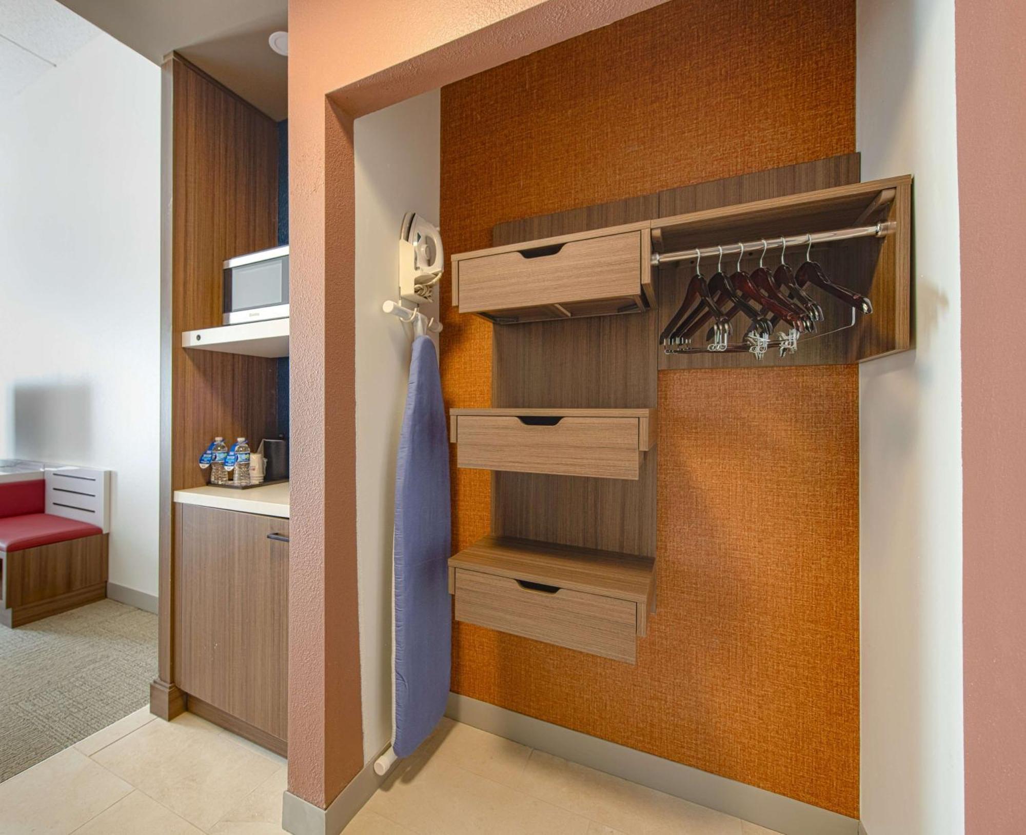 Hilton Garden Inn Newport News Esterno foto