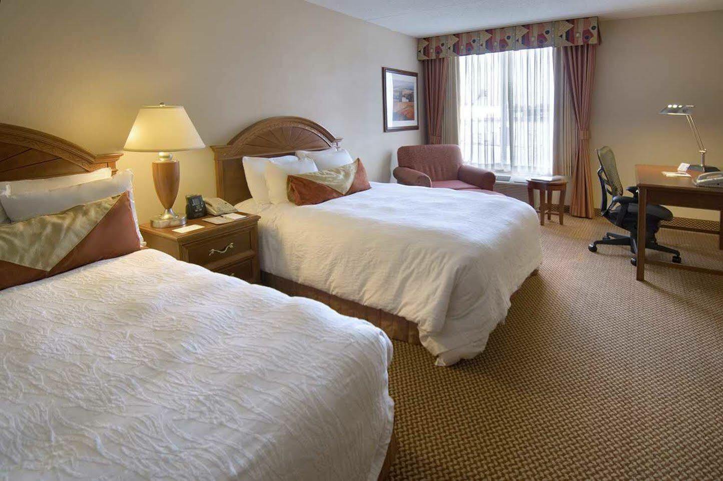 Hilton Garden Inn Newport News Esterno foto